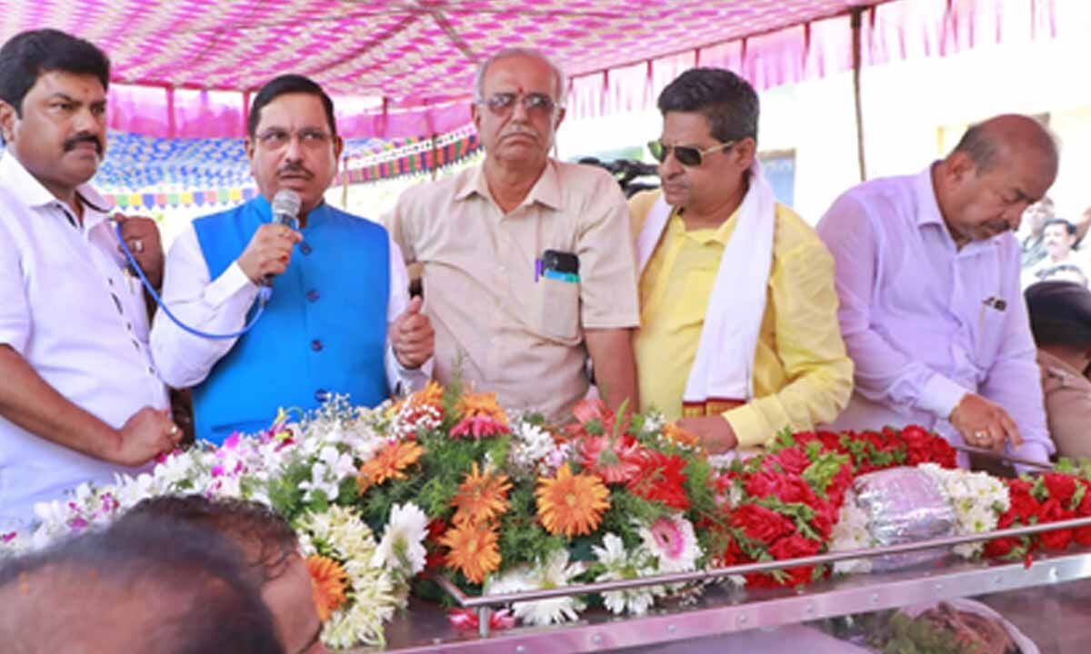 'India will avenge Pak-sponsored terror attack in Pahalgam', Union Minister pays tribute to Manjunath Rao