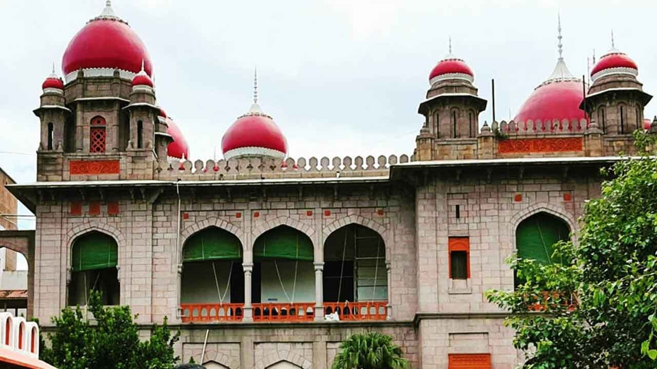 2 petitions seek quash of FIRs for defamatory posts against CM