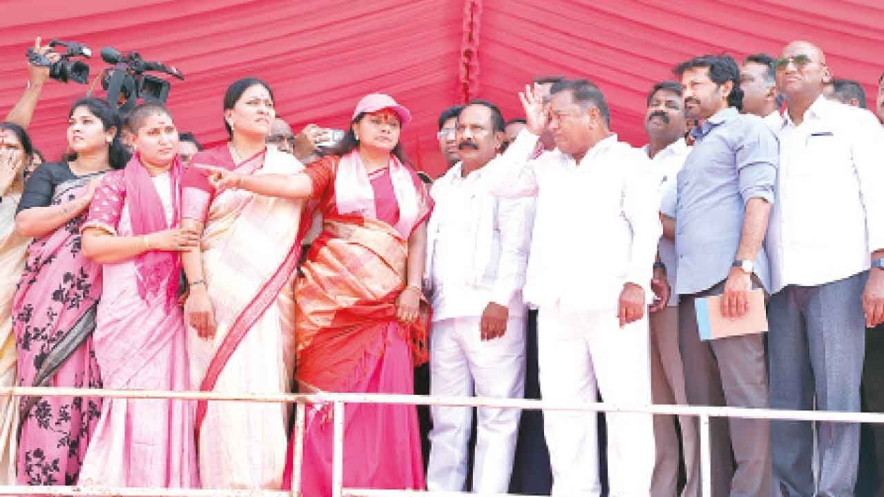 It's time to expose Congress: Kavitha
