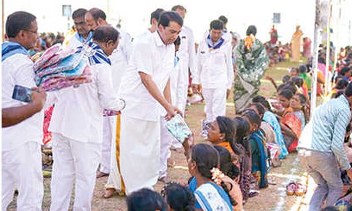 Food distributed to 30,000 devotees