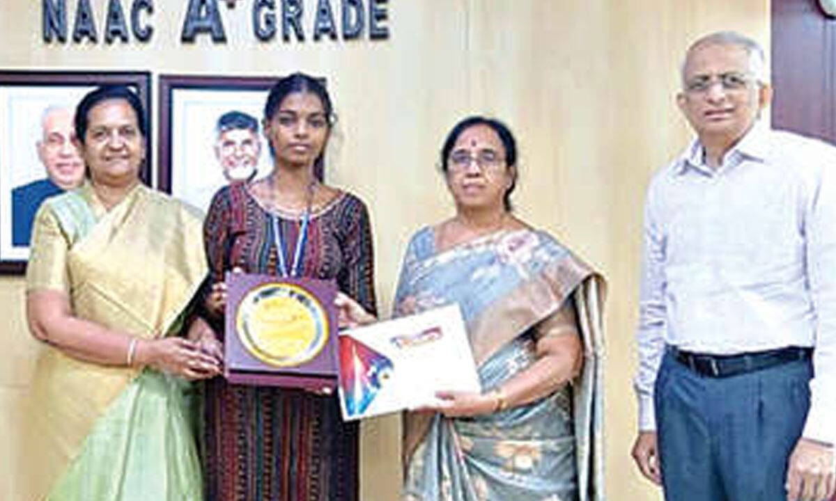 SPMVV student Kundana Sai bags innovation award