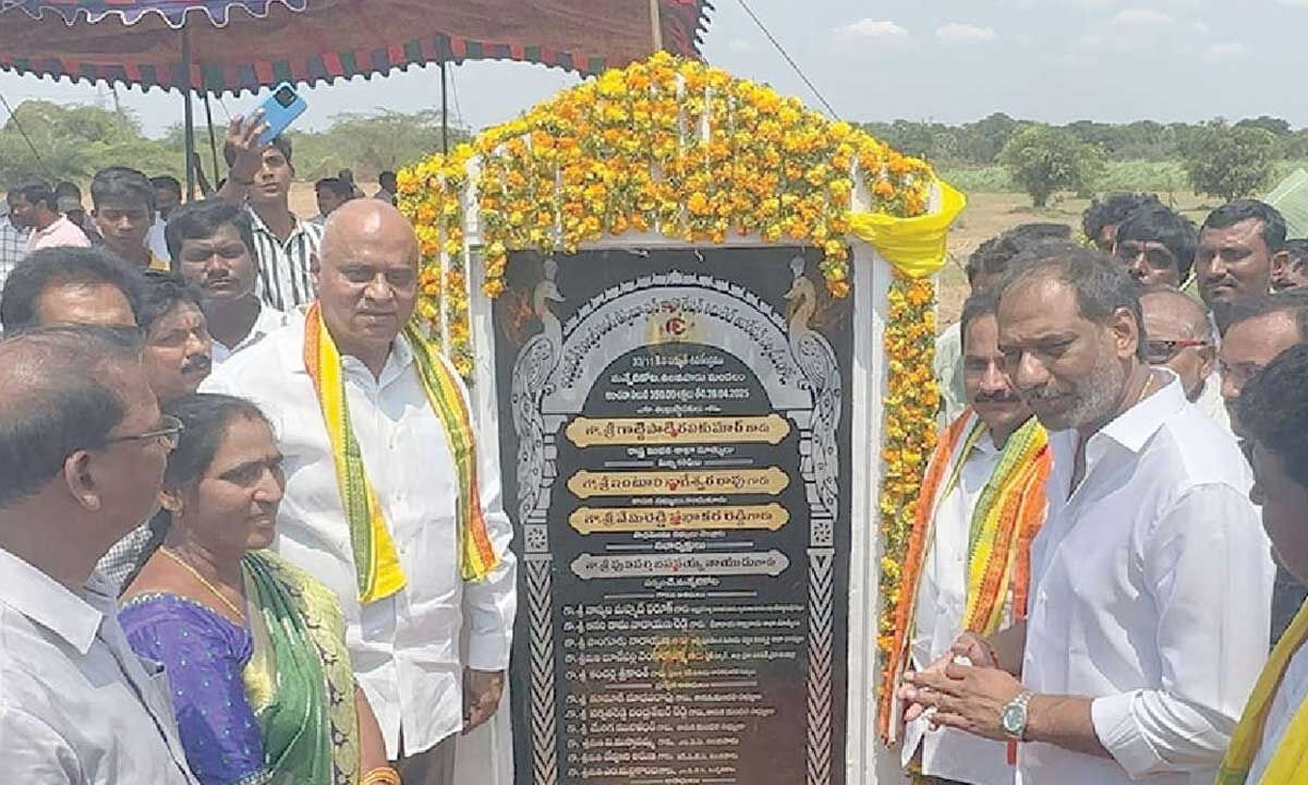 Energy Minister lays stone for substation