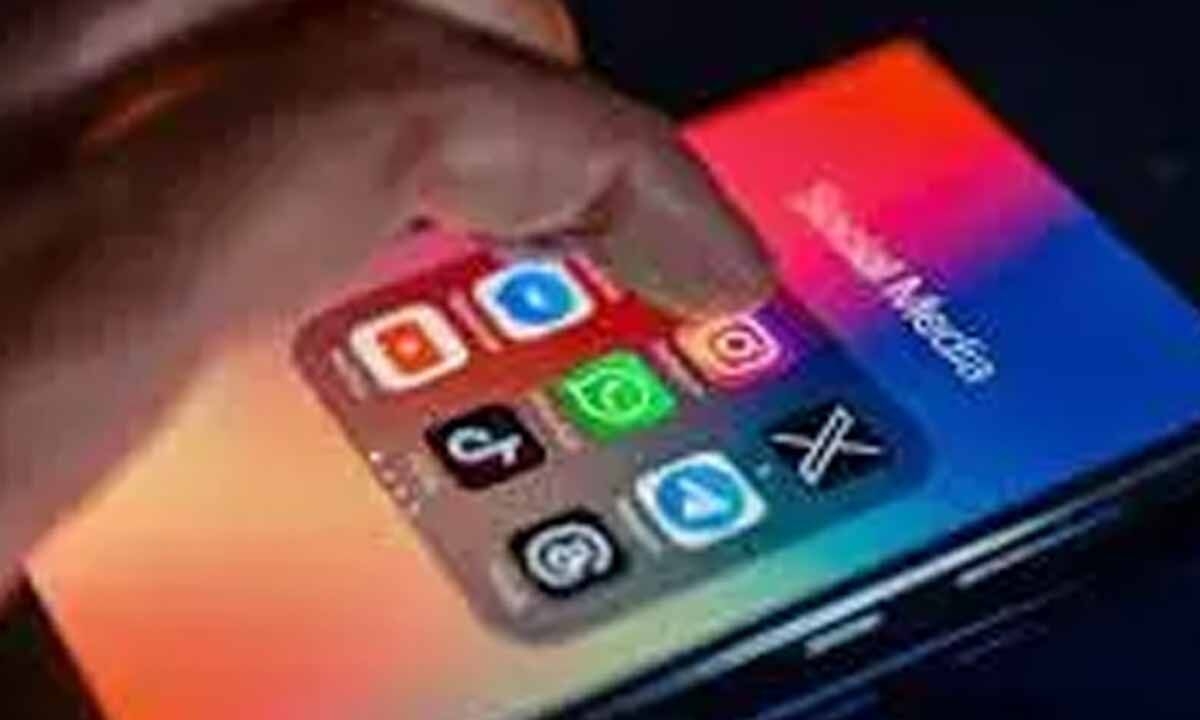 Dietitian Faces FIR Over Anti-Hindu, Anti-National Posts, Charged by Police and Fired by Highland Hospital