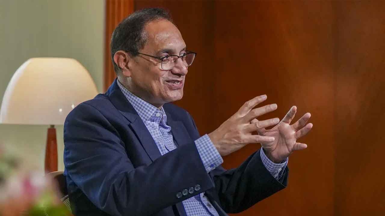 Sebi Chief rules out aptitude test for retailers in F&O trade