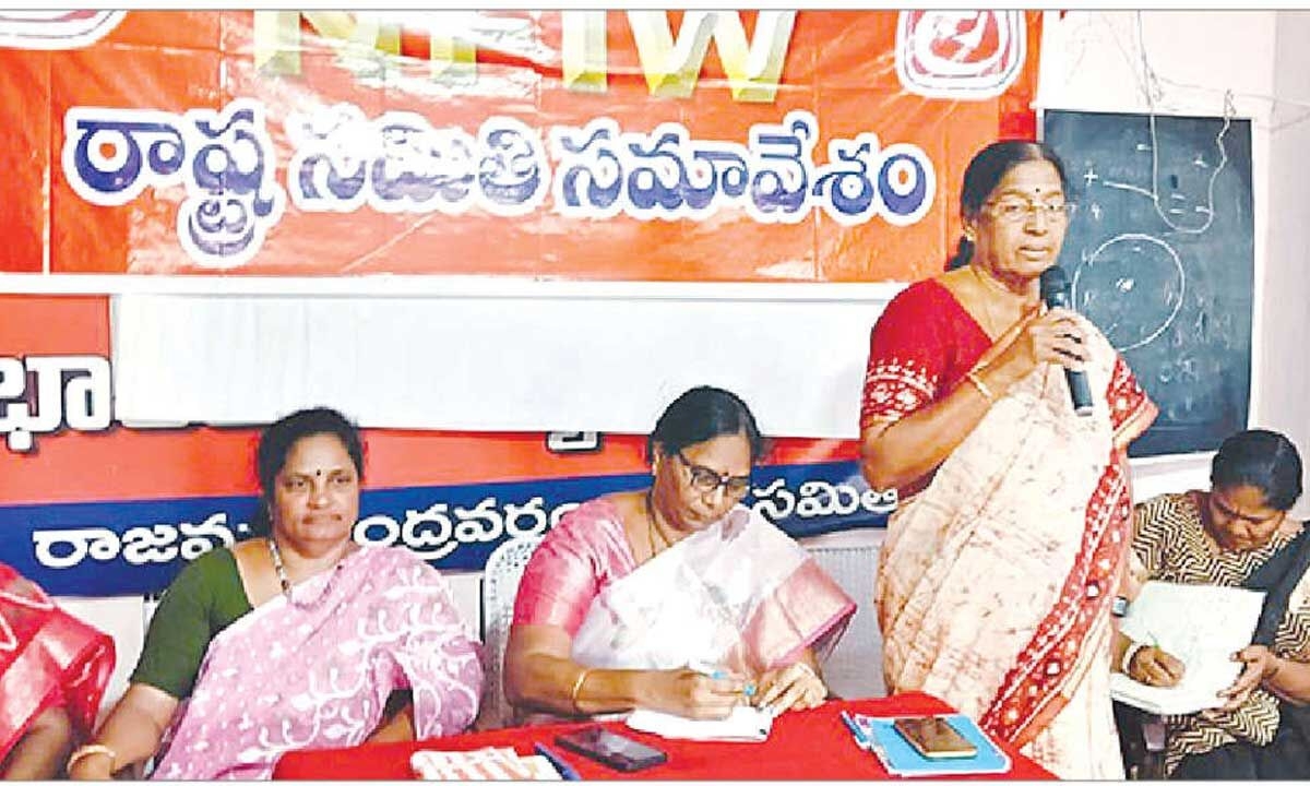 PI women leaders slam govt for ignoring poll promises