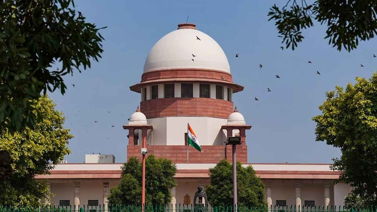 Reservations in India are like a train compartment: Those inside don't want others to come in says SC