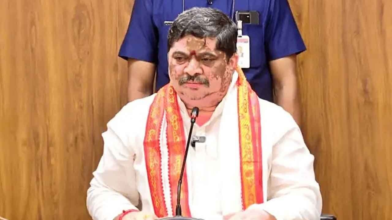 Minister directs officials to expedite land acquisition process