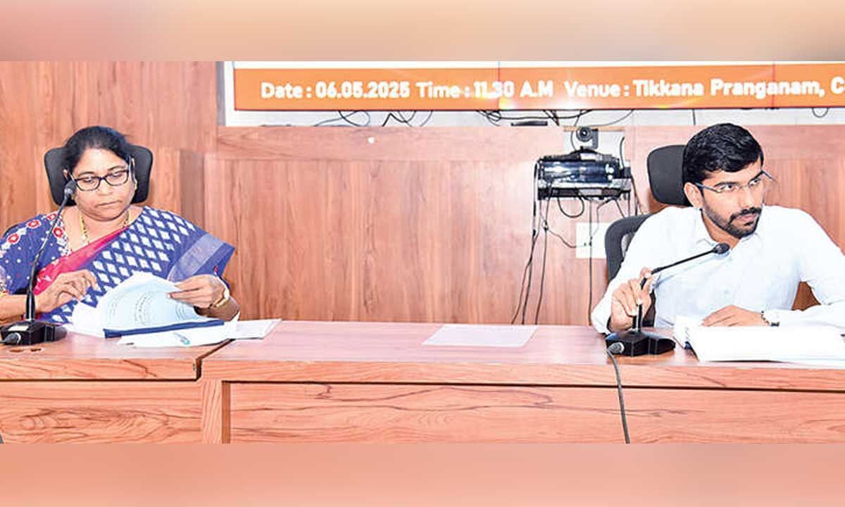 Collector sets May-end deadline for hostel repairs