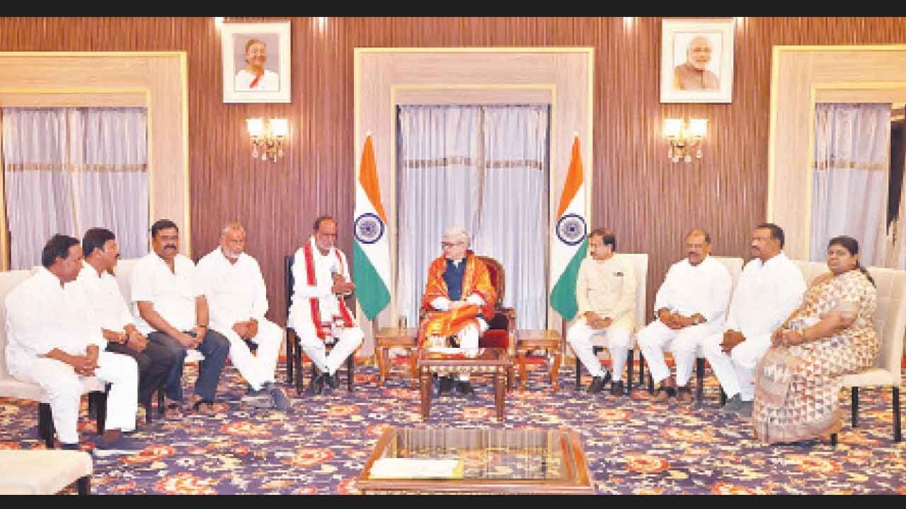 BJP delegation seeks Guv's intervention to deport Pakistanis from State