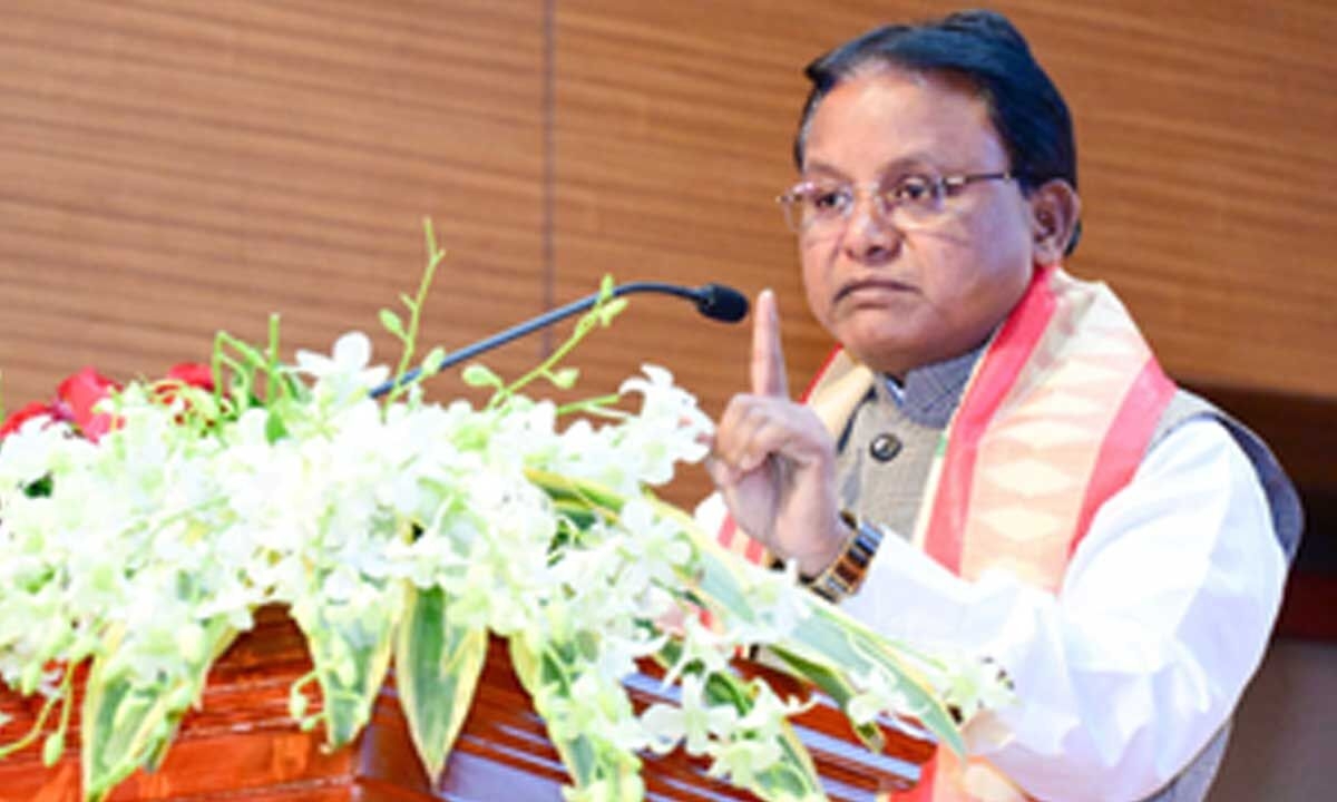 Odisha CM Majhi hails Armed Forces for air strikes in Pakistan