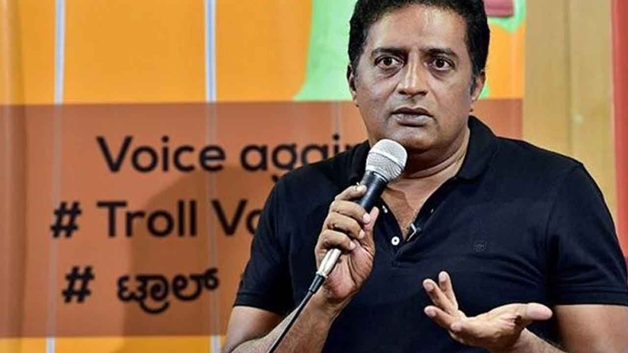 Prakash Raj slams Bollywood's silence, calls for artists to speak out
