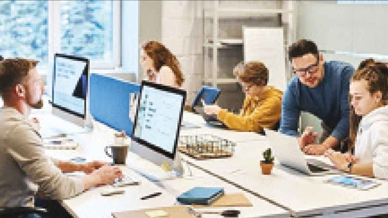 India's IT sector logs 16% growth in hiring on AI boost