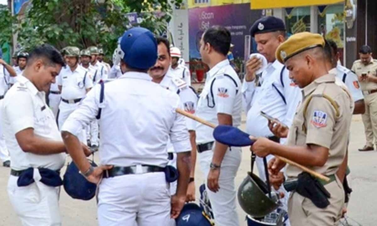 Coded messages in phones of 2 arrested JMB men in Bengal show links with other fundamentalist groups