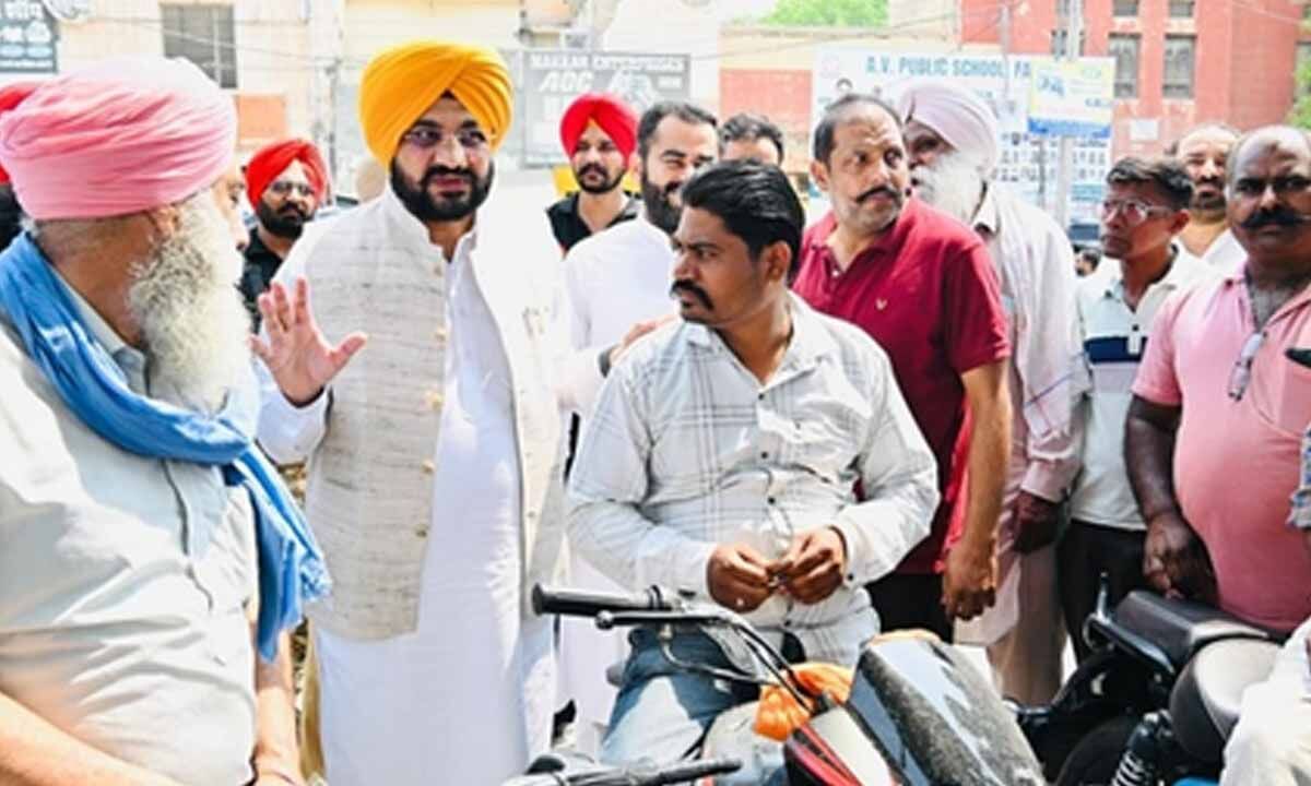 Punjab ministers assess preparedness in forward areas