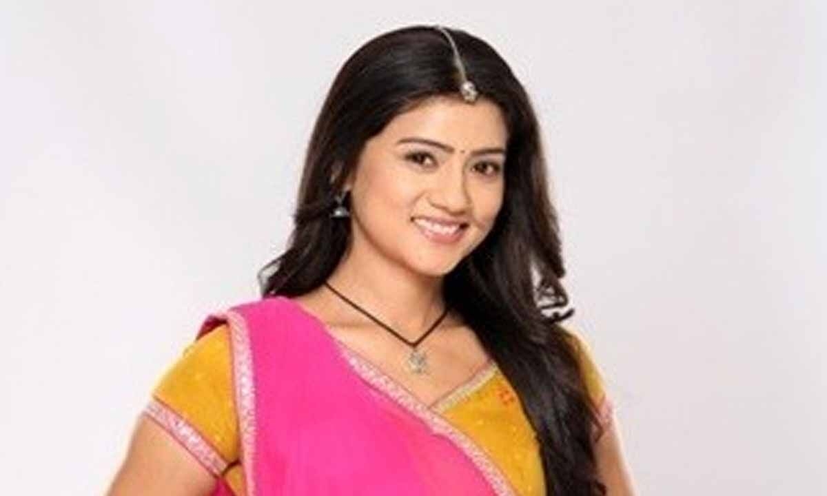 Diksha Dhami calls her mother her 'Guiding Light' during her Mother's Day tribute