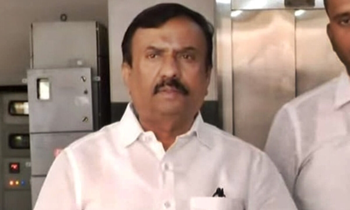 K'taka BJP MLA slams Congress for accusing him of disrespecting Tricolour
