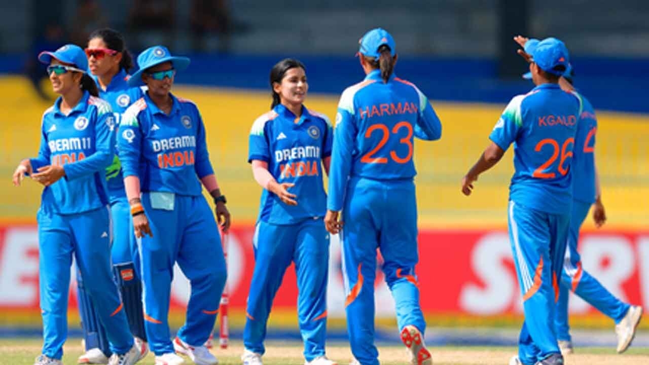 Smriti, Amanjot, Sneh help India clinch ODI tri-series beating SL by 97 runs