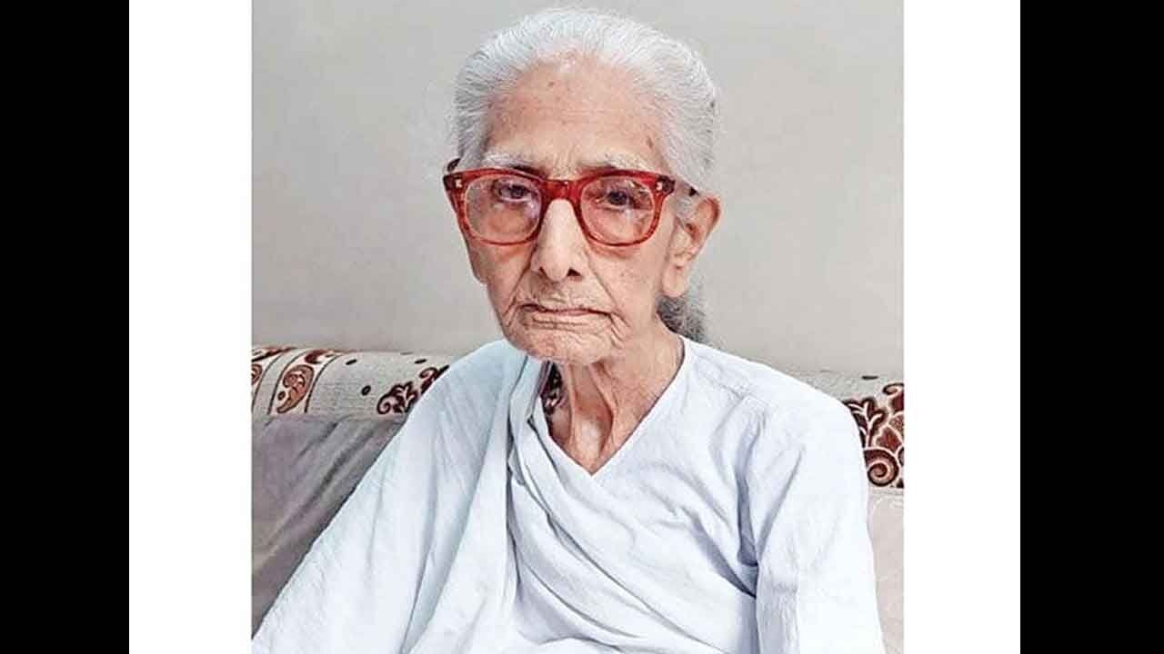 Veteran BJP Leader And Former Gujarat Health Minister Hemaben Acharya Passes Away At 92