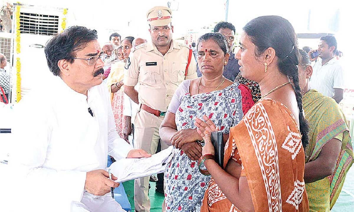 Rs 12,000 cr credited into farmers' bank accounts