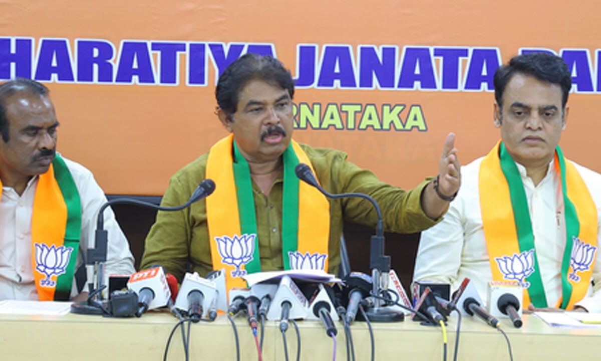 Indian armed forces taught Pak a lesson, Cong must stop making contradictory statements: K'taka LoP