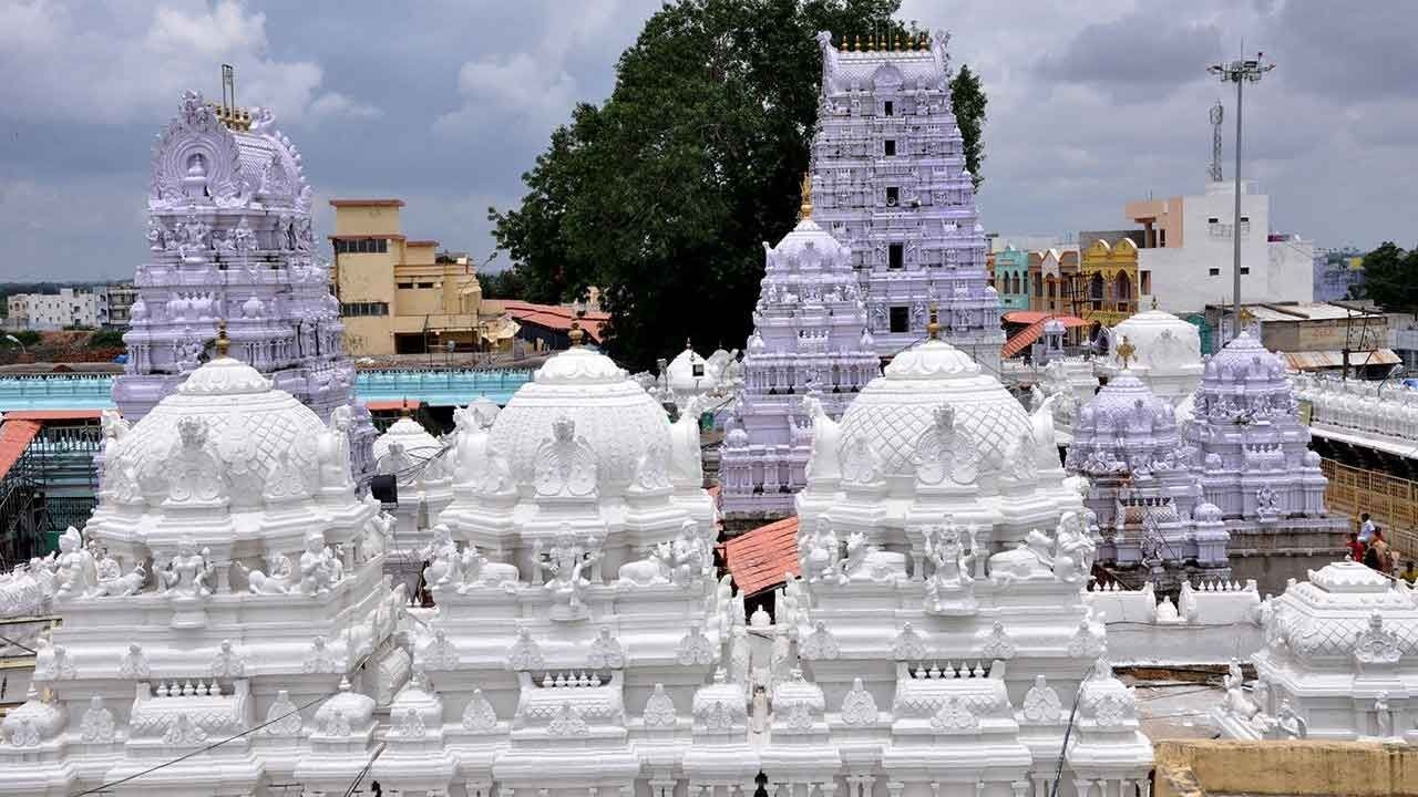 Bandh in Vemulawada today to protest ‘alleged' closure of temple
