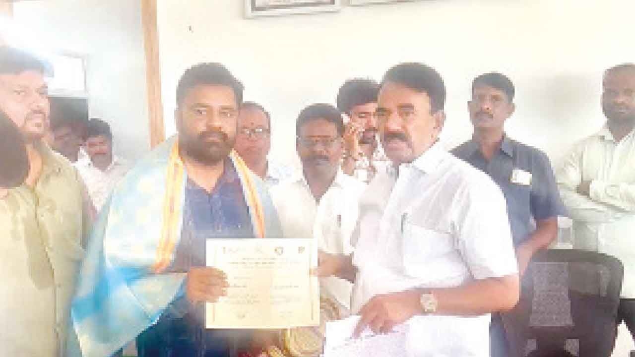 Jupally felicitates district science officer