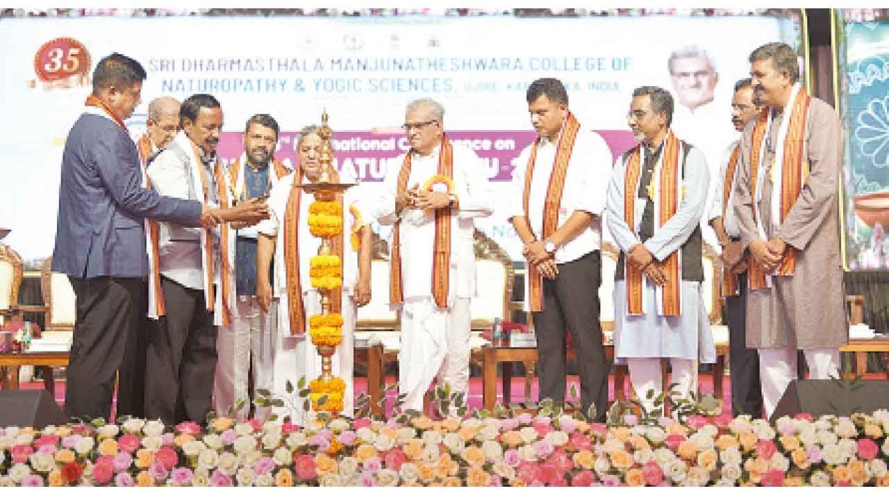 Global voices in natural healing gather in Dakshina Kannada