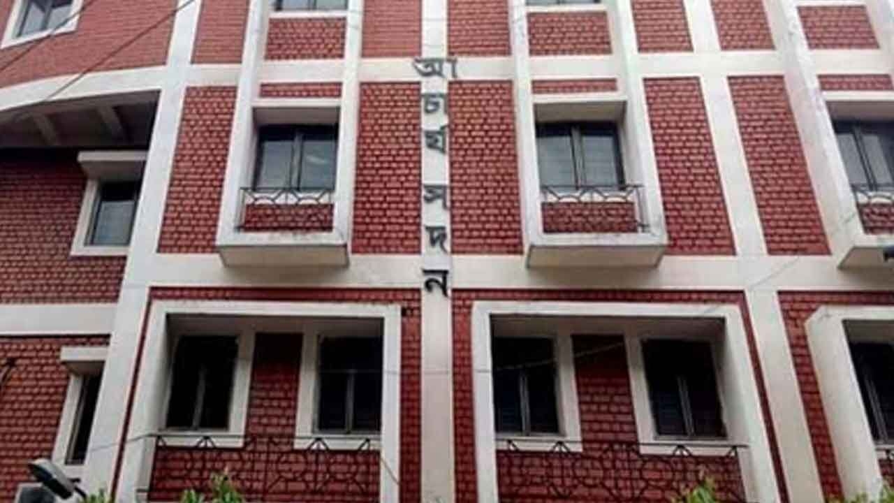 WBSSC recruitment case: Police summons protesting teachers on May 21