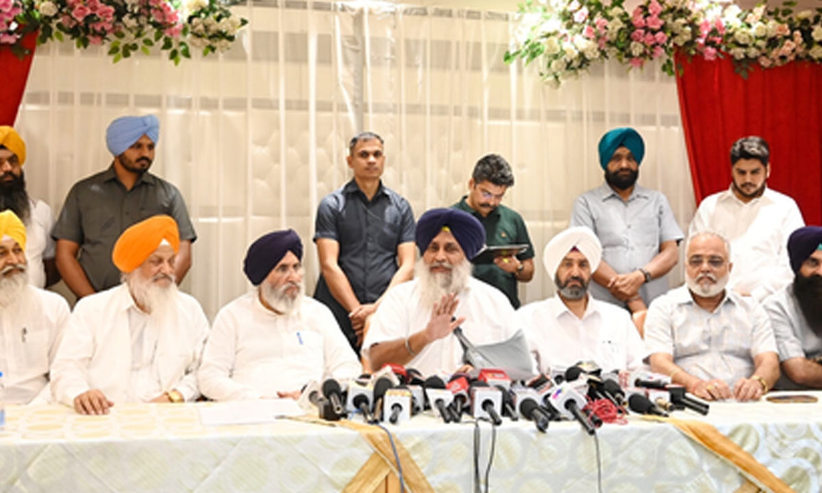 Akali Dal chief congratulates armed forces for foiling Pak drone attacks