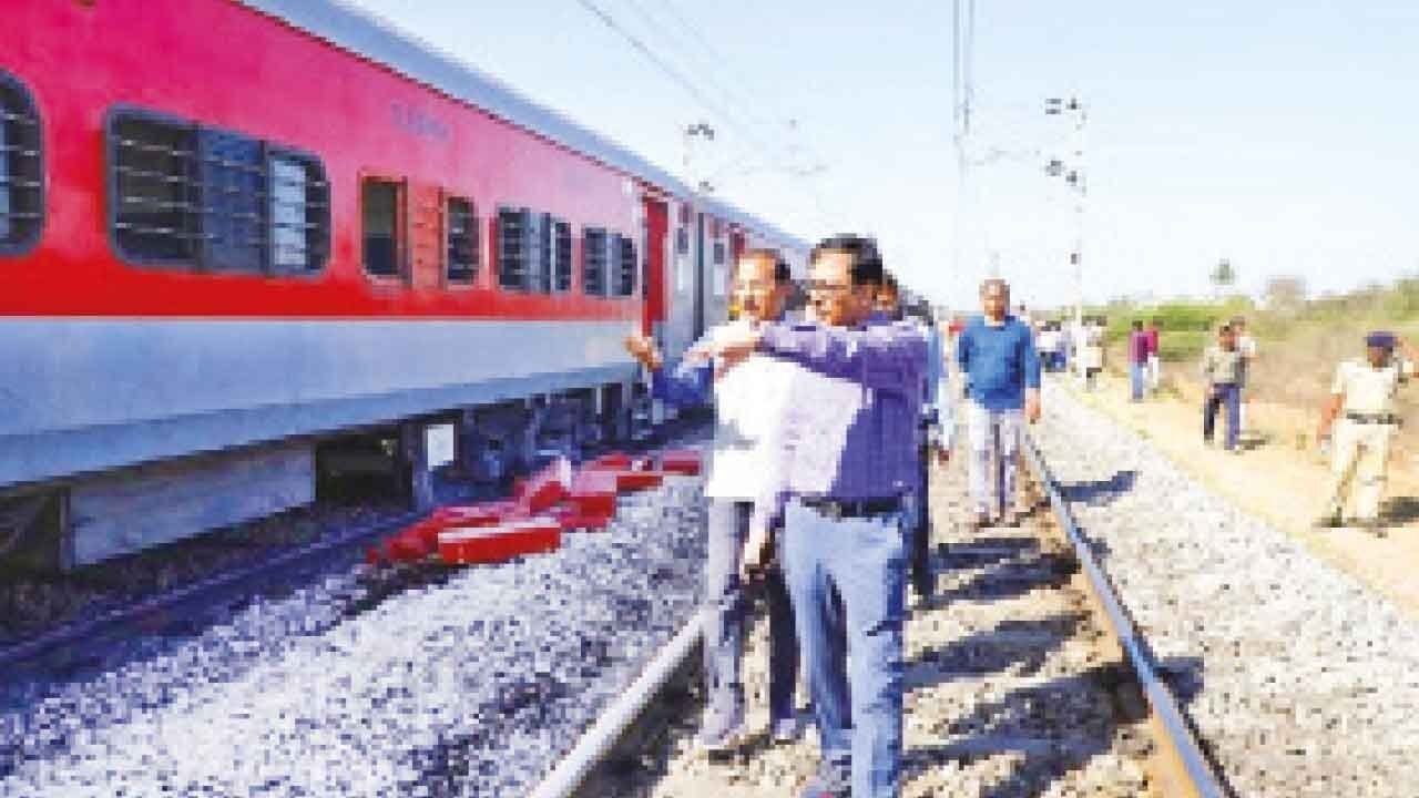 Conspiracy to derail Rajdhani Exp foiled