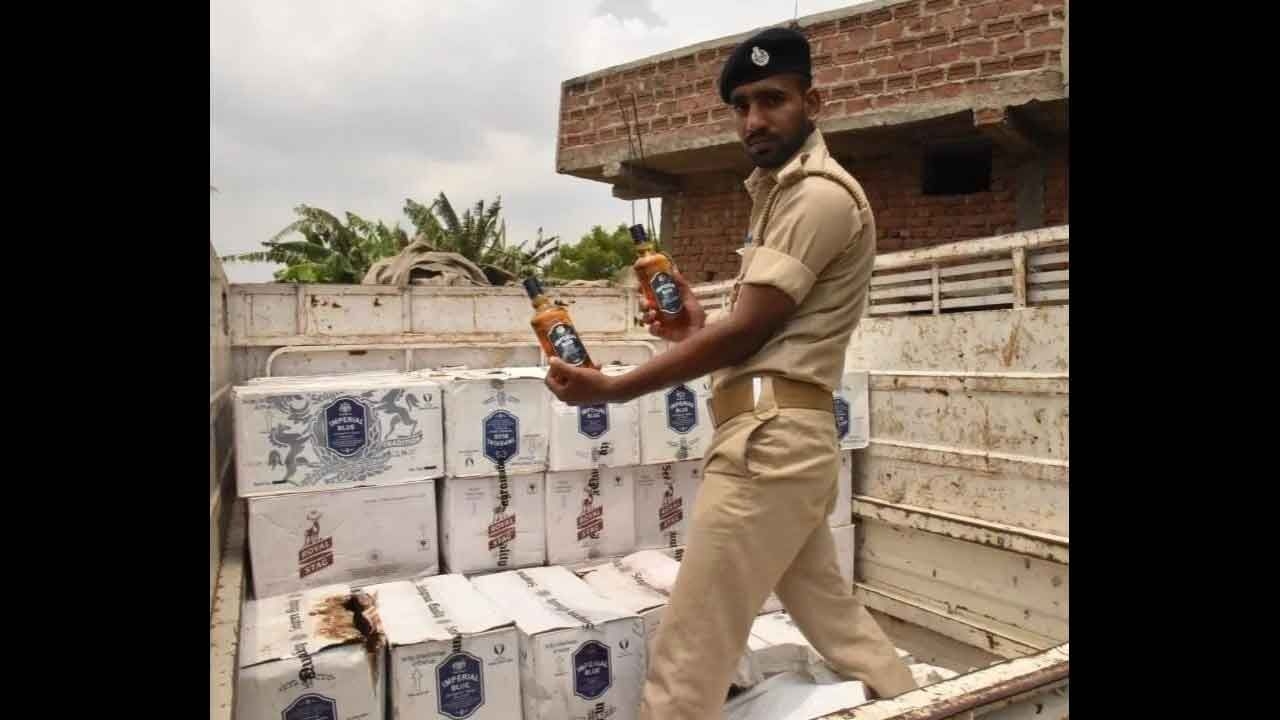 Police seize 44 cartons of illicit liquor, vehicle