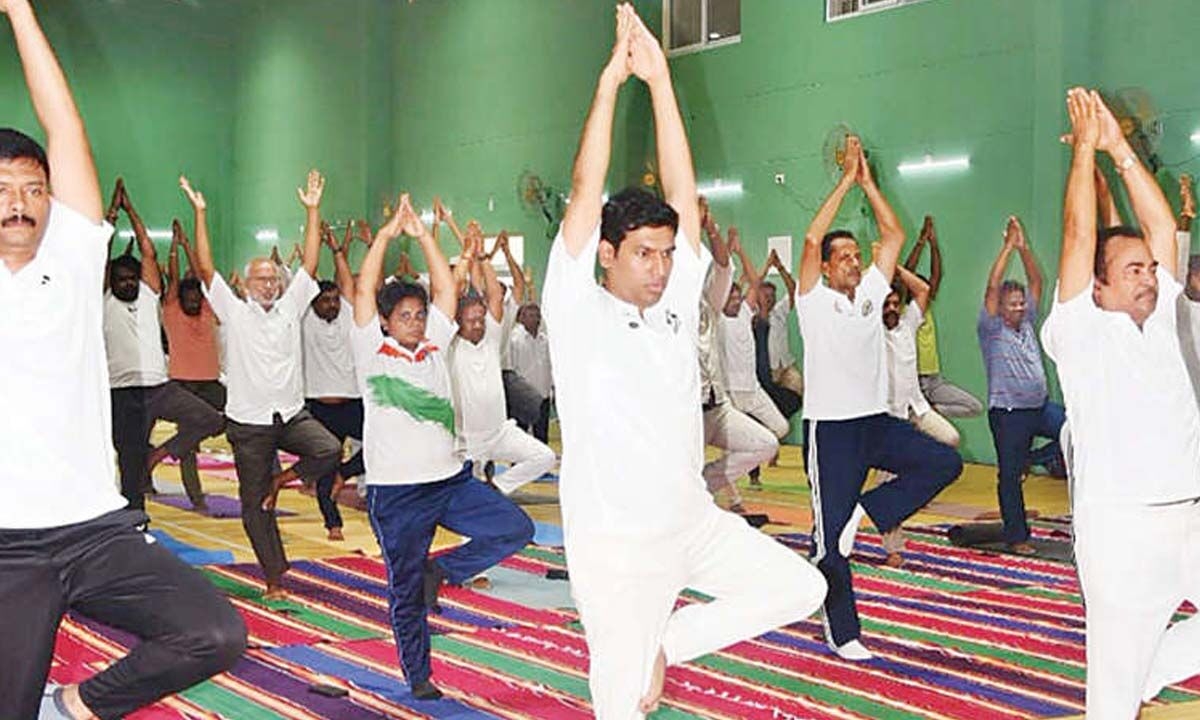 Tirupati hosts ‘Yogandhra 2025' to promote month-long awareness drive