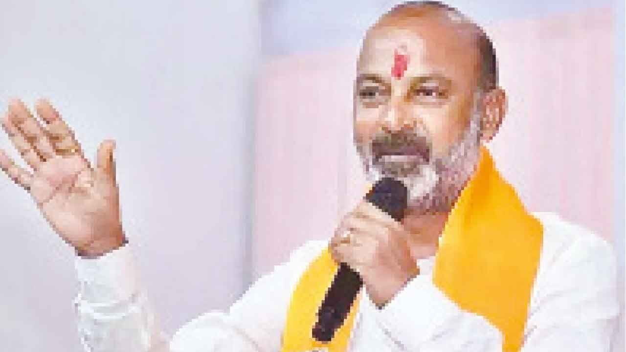 Kavitha's letter good fodder for family drama on OTT space: Bandi