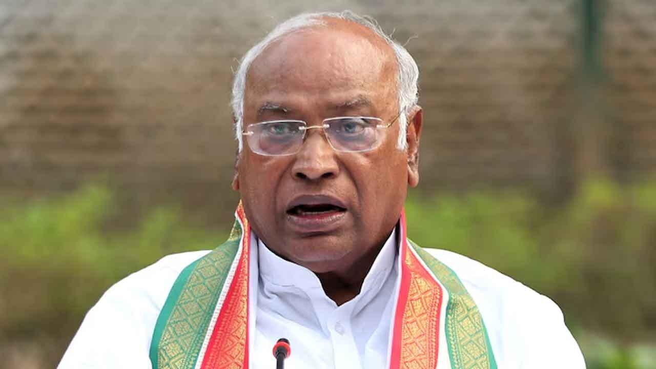 Kharge slams 11 years of Modi-led NDA govt