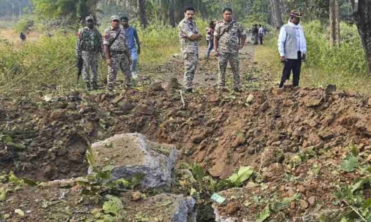 Two top Maoist leaders killed in J'khand action