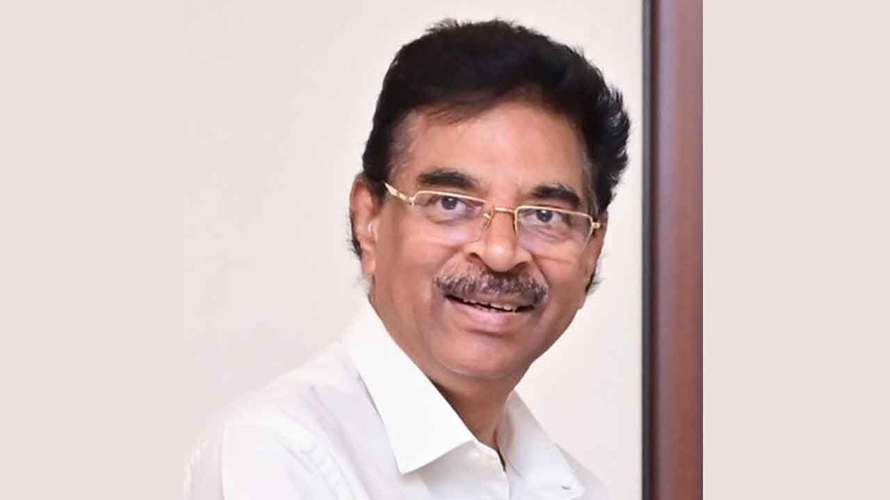Past not only about history, but gives ideas to deal with today's world: Odisha Guv