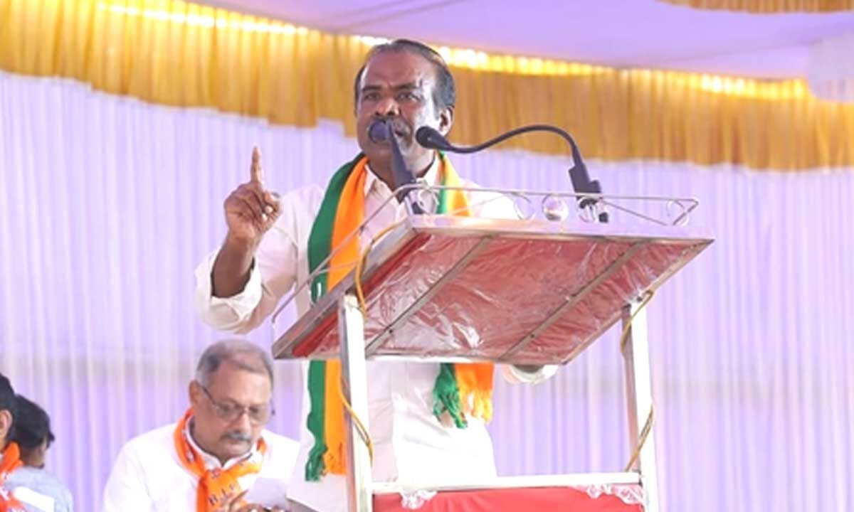 FIR lodged against Karnataka BJP leader for calling Kalaburagi Deputy Commissioner 'Pakistani'