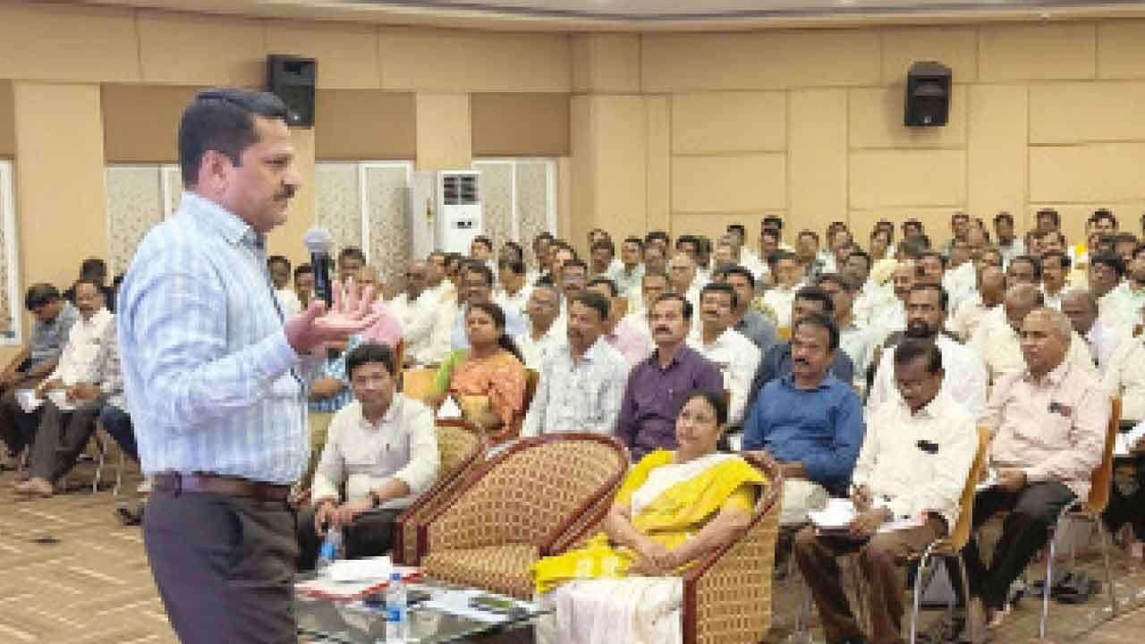 3-day residential training for MEOs begins in State