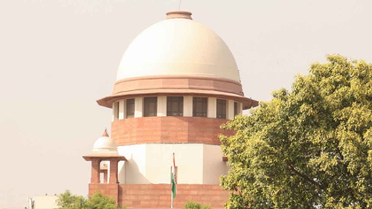 Petition against Waqf 1995 Act, SC issues notice to Centre and states