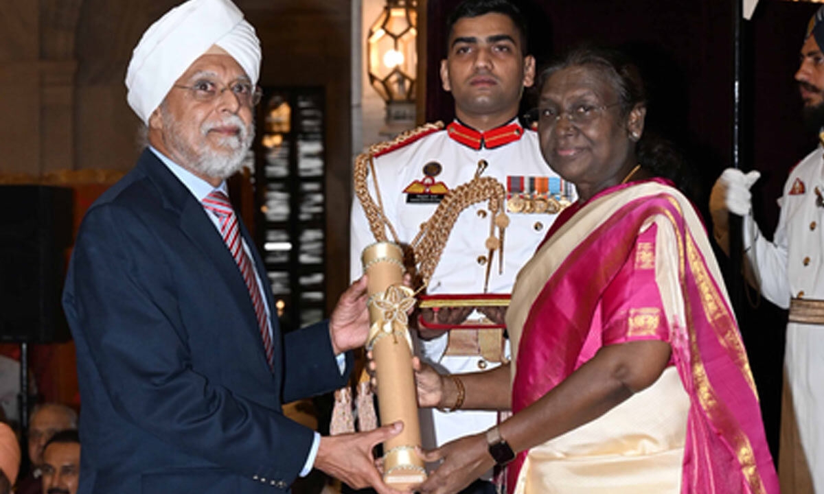 Legends remembered, icons felicitated in Padma ceremony