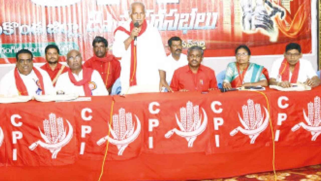 CPI demands probe into Naxal killings