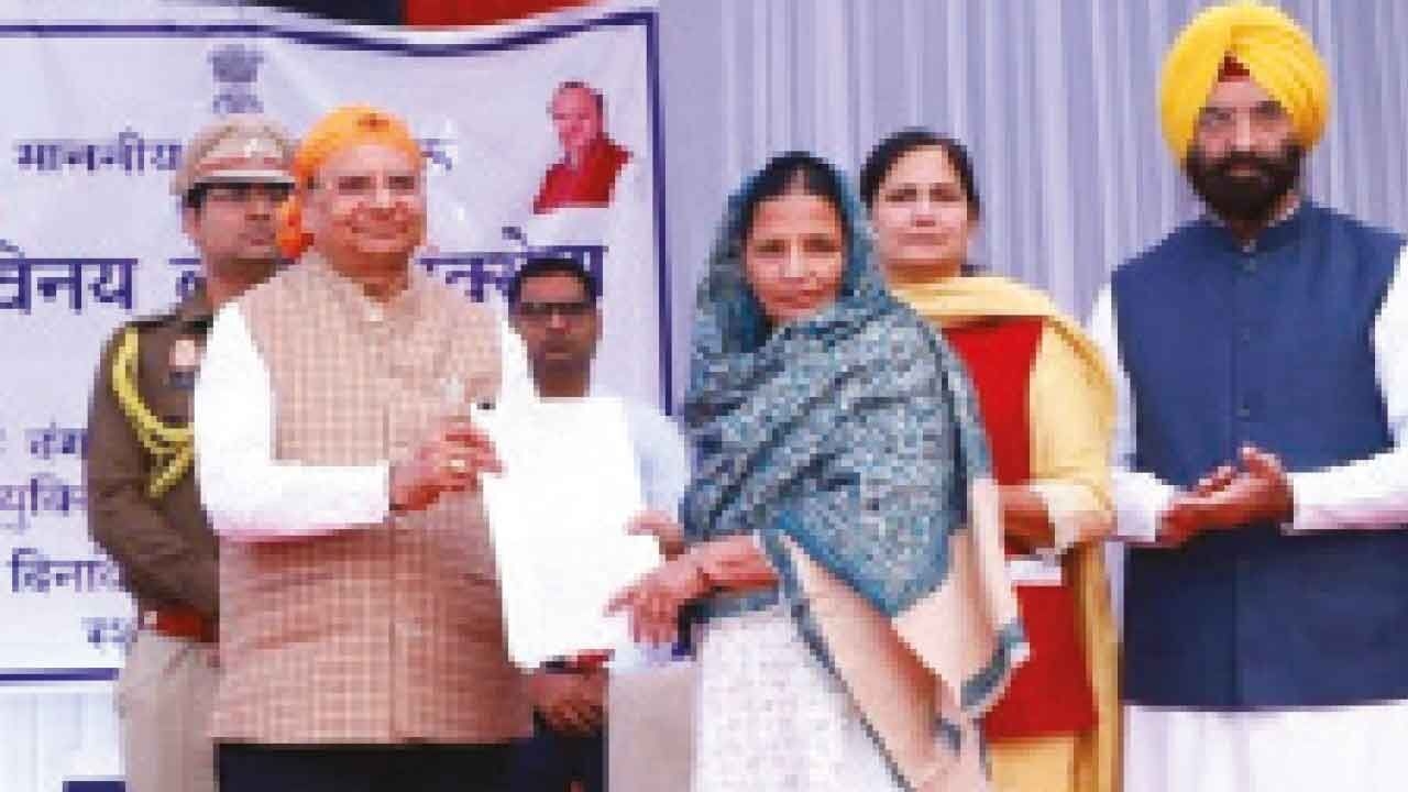 CM hands over job letters to kin of 1984 riot victims