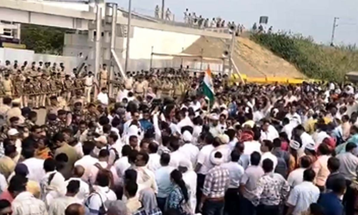 Teachers' rally in Raipur: Protest against Chhattisgarh govt's school rationalisation policy