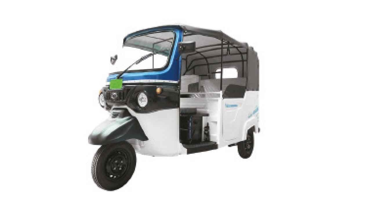 Terra Motors unveils e-auto KYORO+