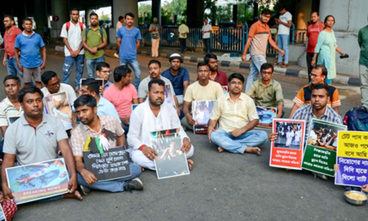 WBSSC job case: ‘Untainted' teachers to continue protests despite fresh recruitment notification
