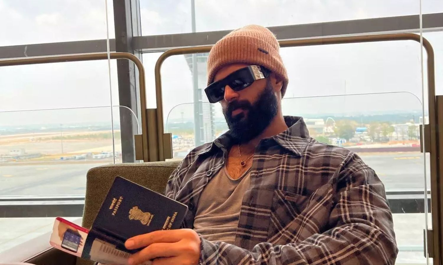 Vijay Deverakonda Reacts to Gaddar Film Awards Honor