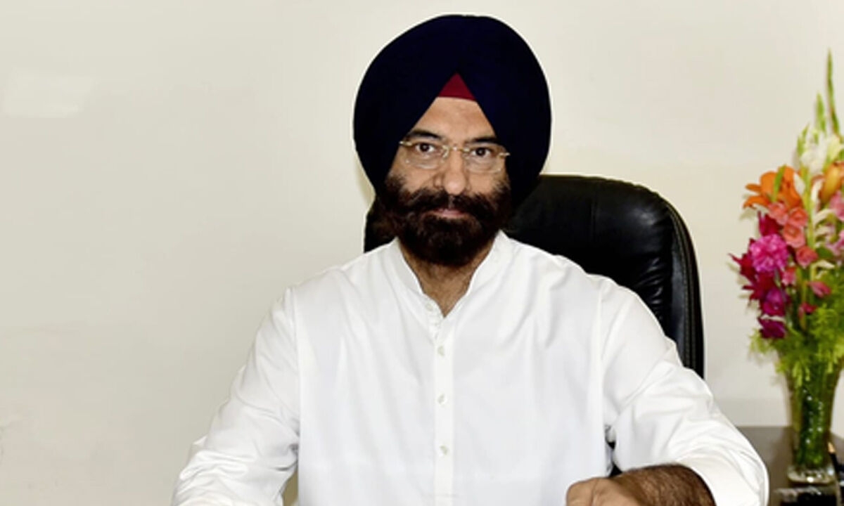 Year-long smog guns made compulsory for Delhi's commercial high-rises: Minister Sirsa