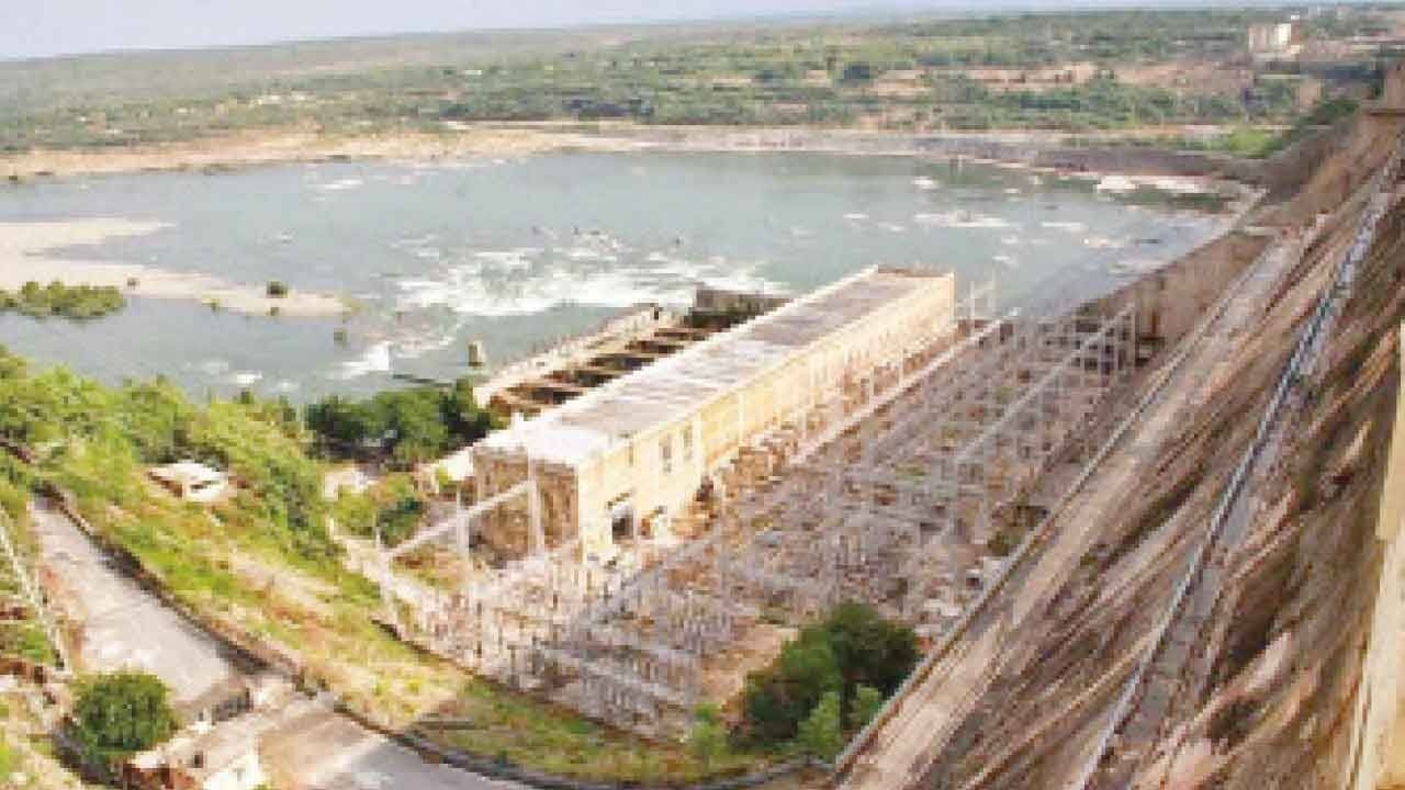 Harish slams Cong over investing in HP hydel project