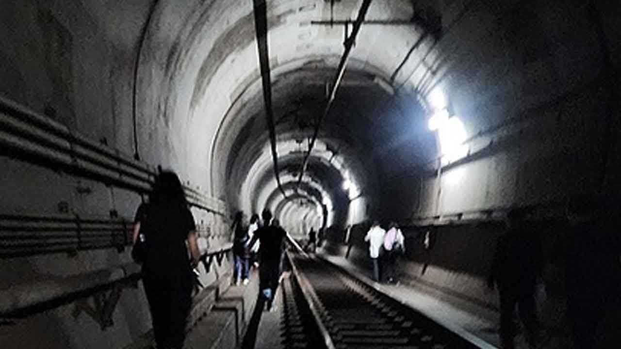 South Korea: Police apprehend arson suspect in subway fire after hundreds escape through tunnel
