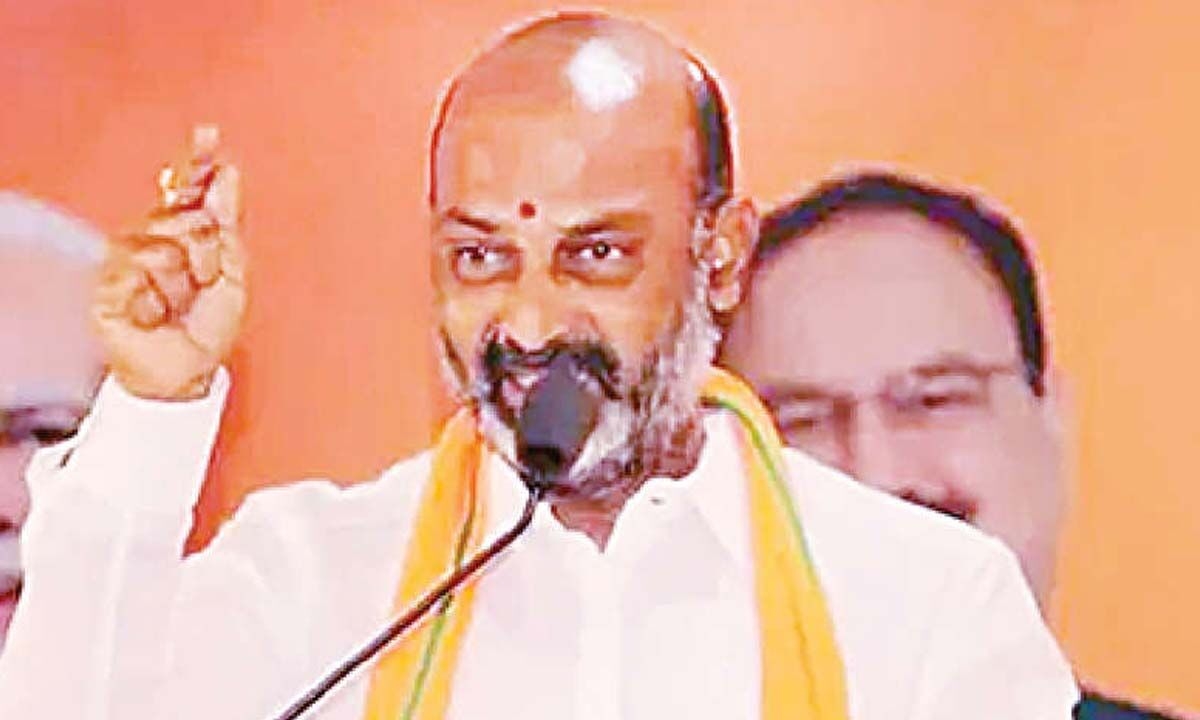‘Kavitha's revolt is like Cong directed ‘Chaar Patta' movie'